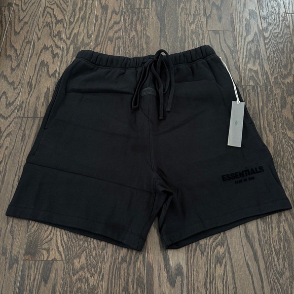 Fear of God Essentials Black Stretch Limo Shorts Sweatshorts M Medium NEW - Picture 1 of 4